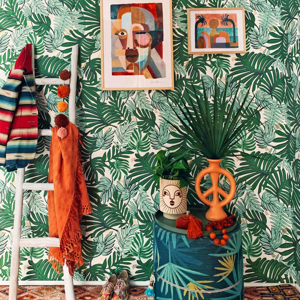 Jungalow Aja Wallpaper In Green By Justina Blakeney® - Sure Strip 4 Jungalow Aja Wallpaper In Green By Justina Blakeney® - Sure Strip